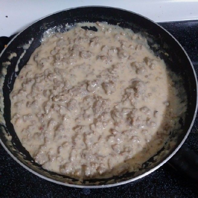 pioneer woman sausage gravy video