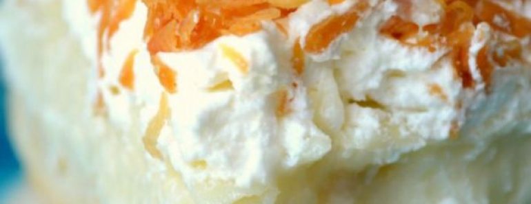 COCONUT CREAM PIE BARS