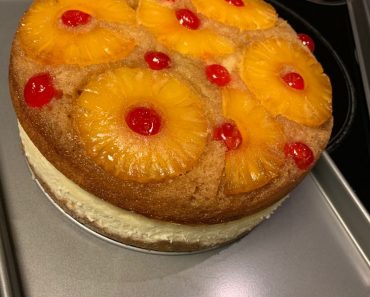 Pineapple Upside Down Cheesecake Cake